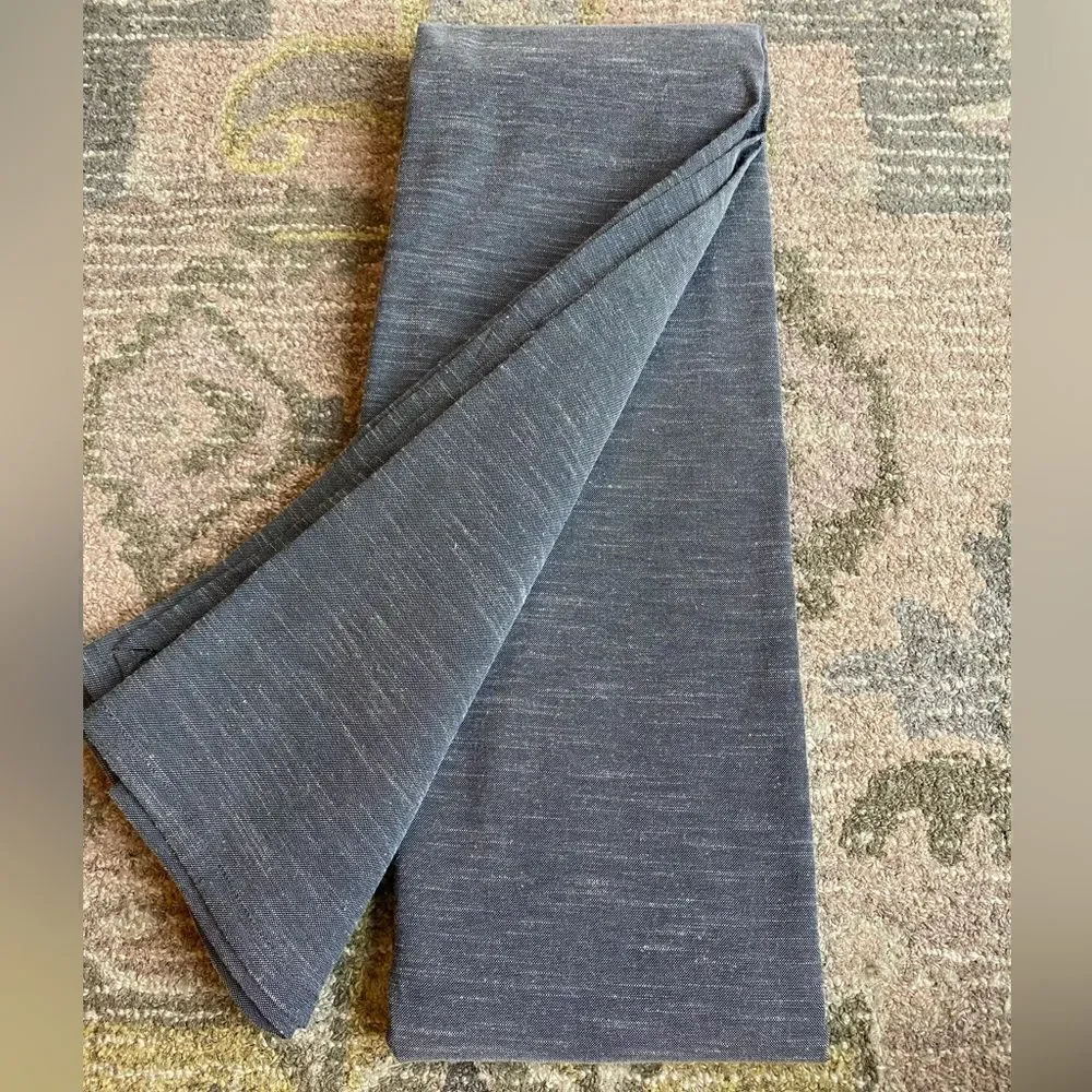 Threshold Table Throw - Picture 6 of 6
